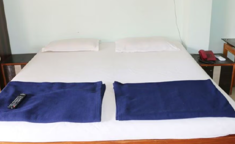 1 x Non AC Room 